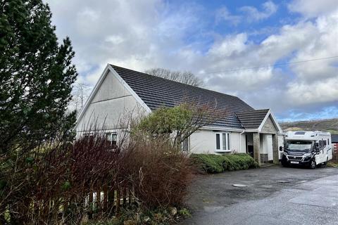 3 bed property, in Deri Road, £450,000