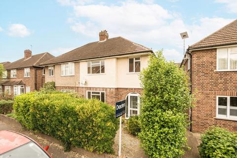 3 bed property, in Verona Drive, £500,000