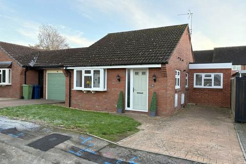 3 bed property, in Sinderberry Drive, £350,000