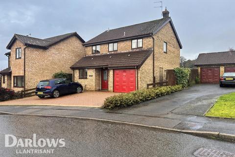 4 bed property, in Pontypridd CF38, £315,000