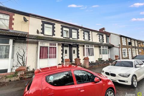 16 bed property, in Broadway, £595,000