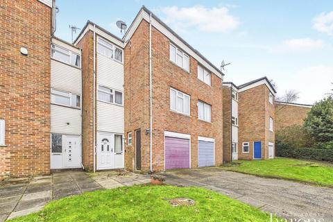 4 bed property, in Shakespeare Road, £315,000