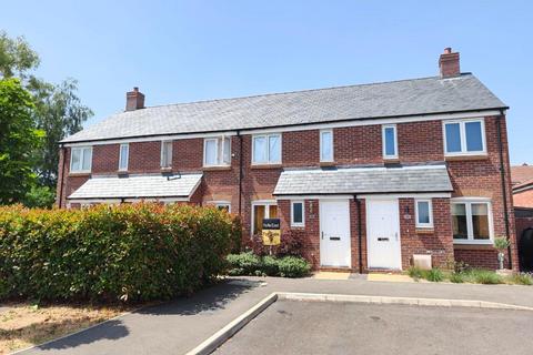 2 bed property, in Turing Close, £220,000