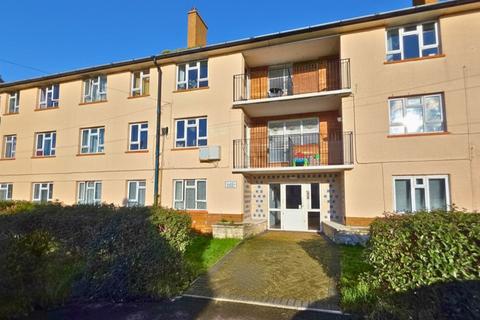 3 bed property, in Chapelhay Heights, £165,000