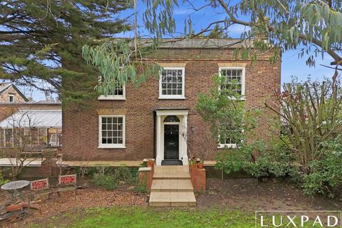 6 bed property, in Belle Vue, £1,150,000