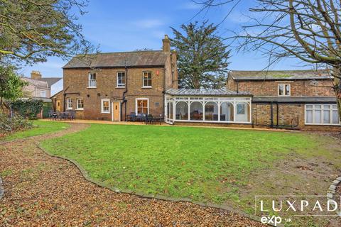 6 bed property, in Belle Vue, £1,150,000