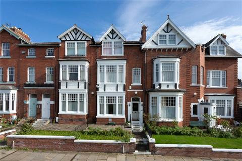 6 bed property, in Albemarle Road, £775,000