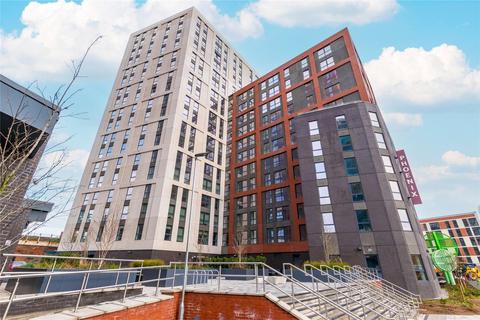 1 bed property, in Phoenix, £165,000