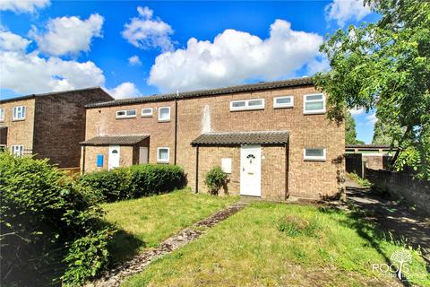 2 bed property, in Austen Gardens, £250,000