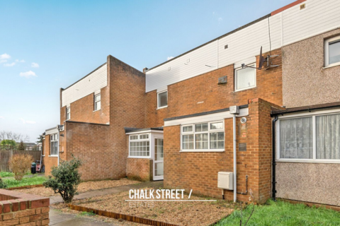 3 bed property, in Myrtle Road, £365,000