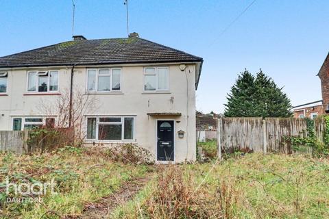 3 bed property, in Kingswood Avenue, £400,000