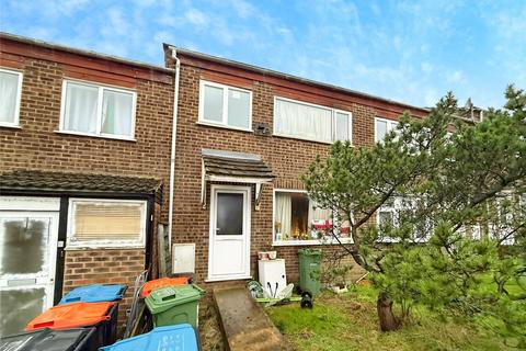 3 bed property, in Lanner Walk, £190,000