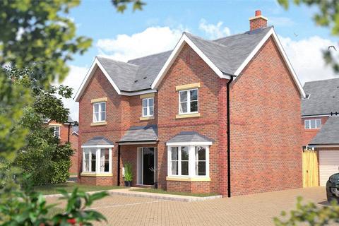 4 bed property, in Thistledown Way, £650,000
