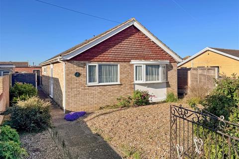 2 bed property, in Kimberley Grove, £339,950
