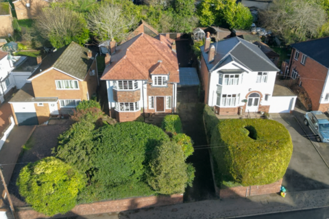 4 bed property, in Chawn Hill, £495,000