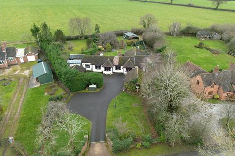 3 bed property, in Grafton Flyford, £650,000