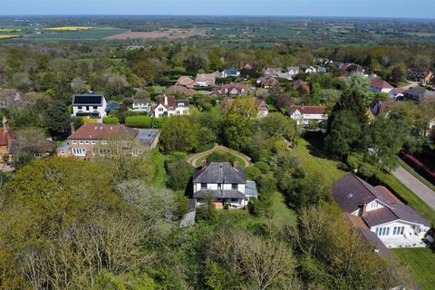 4 bed property, in Colam Lane, £1,000,000