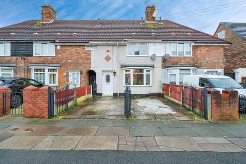 3 bed property, in Radway Road, £140,000