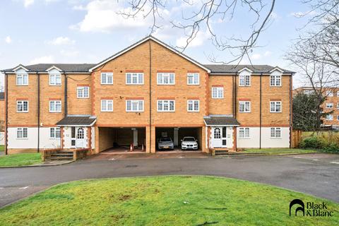 1 bed property, in Hanson Close, £220,000