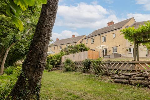 3 bed property, in Washington Terrace, £450,000