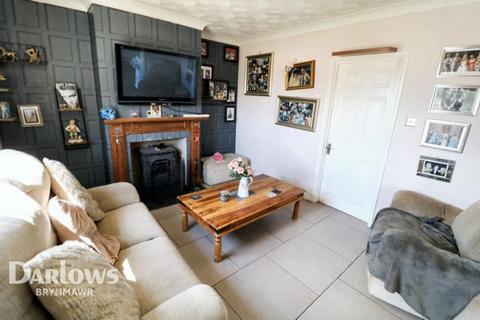 3 bed property, in Rhoslan, £175,000