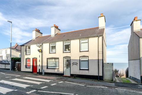 3 bed property, in High Street, £250,000