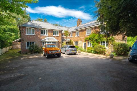 7 bed property, in North Trade Road, £1,399,950