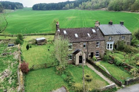 4 bed property, in The Miers, £449,500