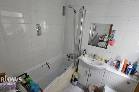3 bed property, in Oakland Terrace, £100,000