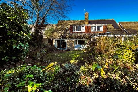 3 bed property, in Boxley Close, £400,000
