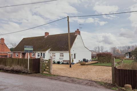 3 bed property, in Deceptively Spacious Chalet in Nordelph, £325,000