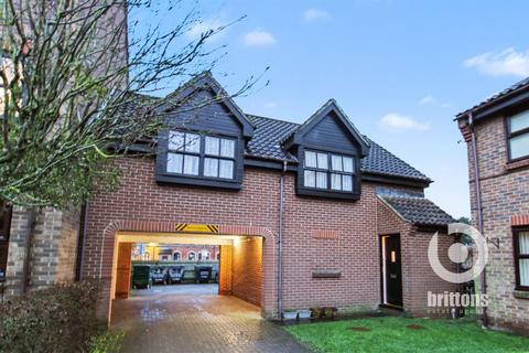 1 bed property, in Bransby Close, £110,000