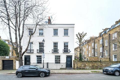 4 bed property, in College Cross, £3,000,000