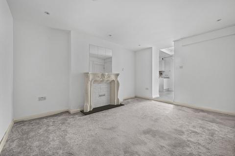 2 bed property, in Ladbroke Grove, £700,000