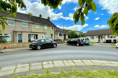 3 bed property, in Thirlmere Road, £165,000