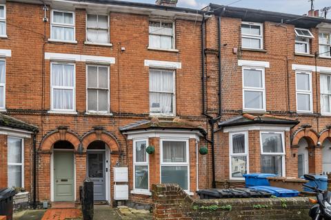 2 bed property, in Withipoll Street, £150,000