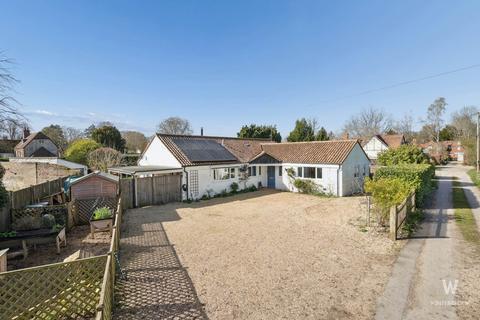 4 bed property, in Pocock Lane, £950,000