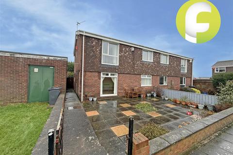 2 bed property, in Arran Place, £112,000