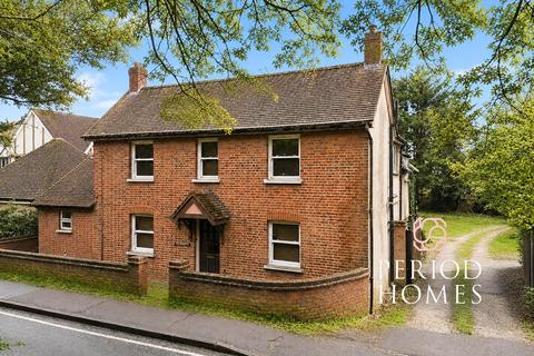 4 bed property, in Potash Road, £800,000