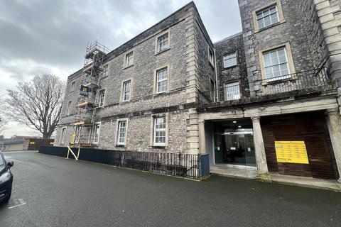 1 bed property, in Flat 3, £123,000