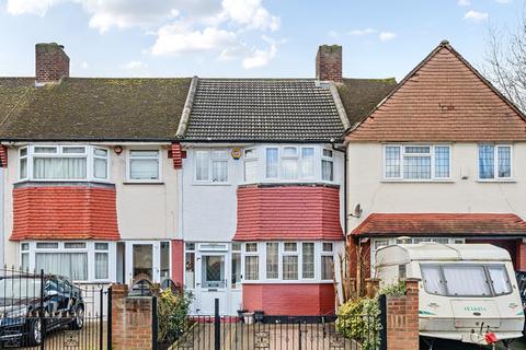 3 bed property, in Longhill Road, £600,000