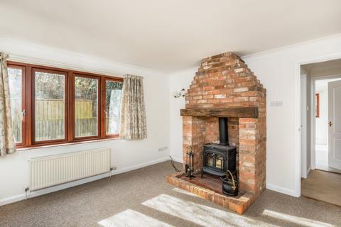 3 bed property, in Nup End Lane, £575,000