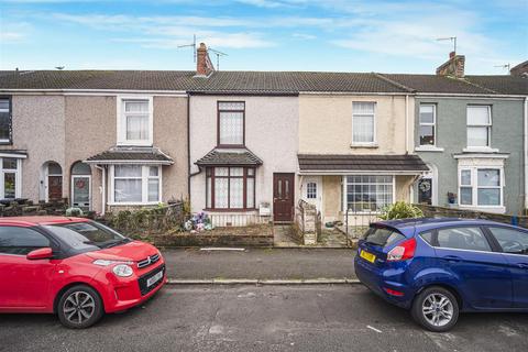 5 bed property, in St. Helens Avenue, £250,000