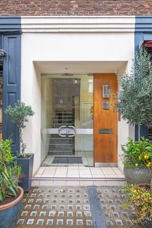 1 bed property, in Crawford Street, £475,000