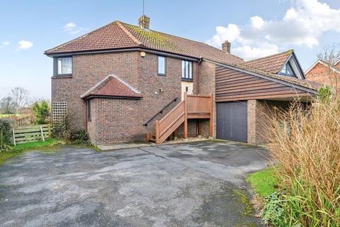 5 bed property, in The Slade, £750,000