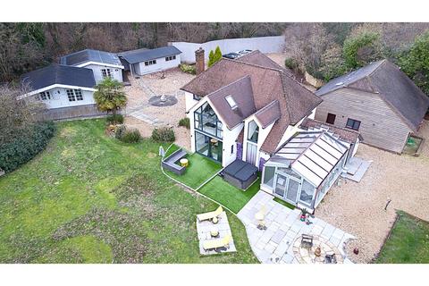 6 bed property, in Five Oaks Road, £1,600,000