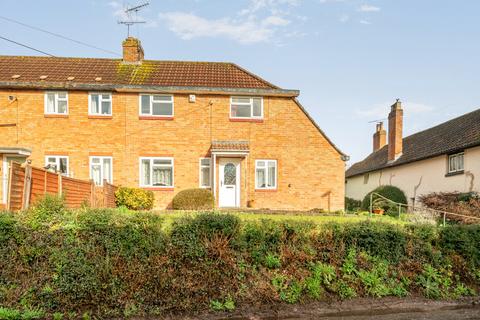 3 bed property, in Rectory Road, £195,000