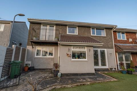 4 bed property, in Wimbourne Rise, £230,000