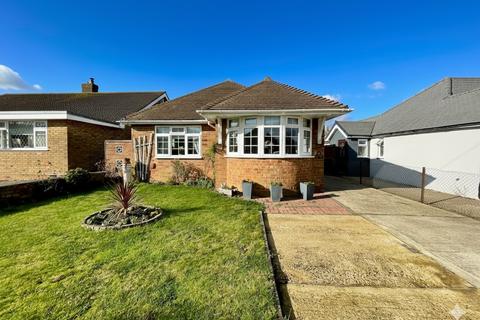 2 bed property, in Sibley Close, £365,000