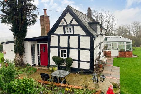 3 bed property, in Tenbury Road, £530,000